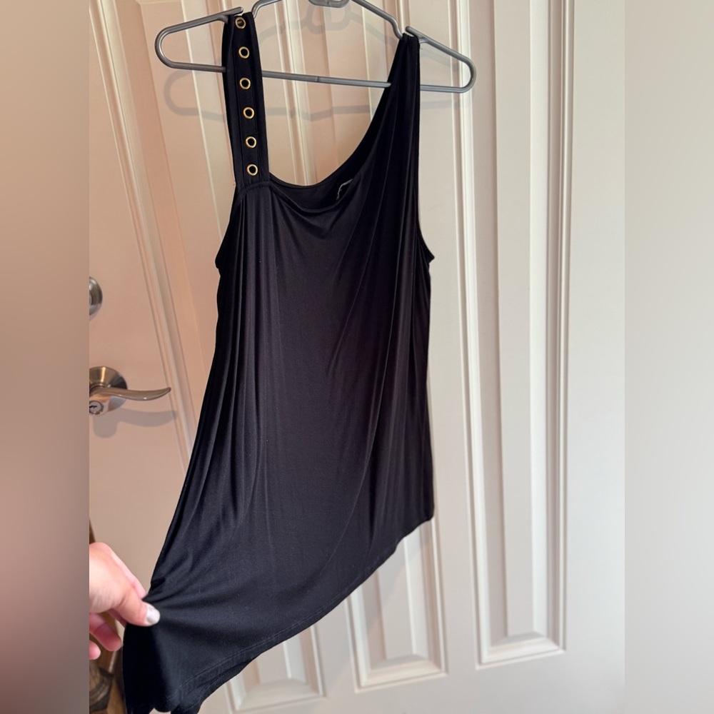 Cable & Gauge Black Asymmetrical Sleeveless Tank Top